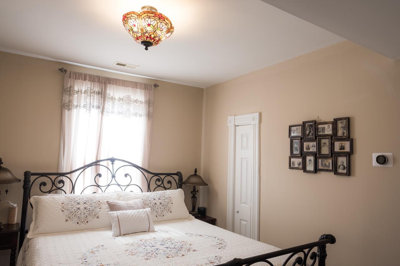 Dennison Street Inn, B & B Colonial Beach Pokój zdjęcie